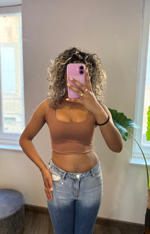 CROP TOP