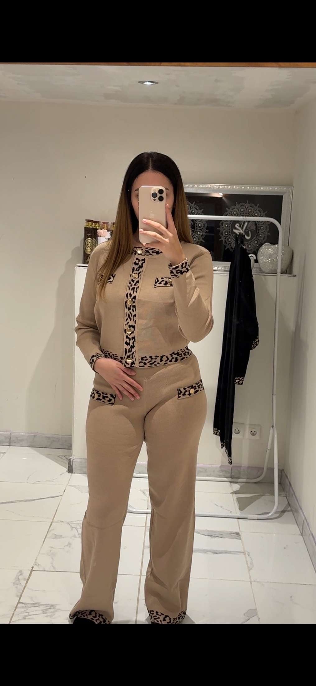 Ensemble gilet et pantalon léopard